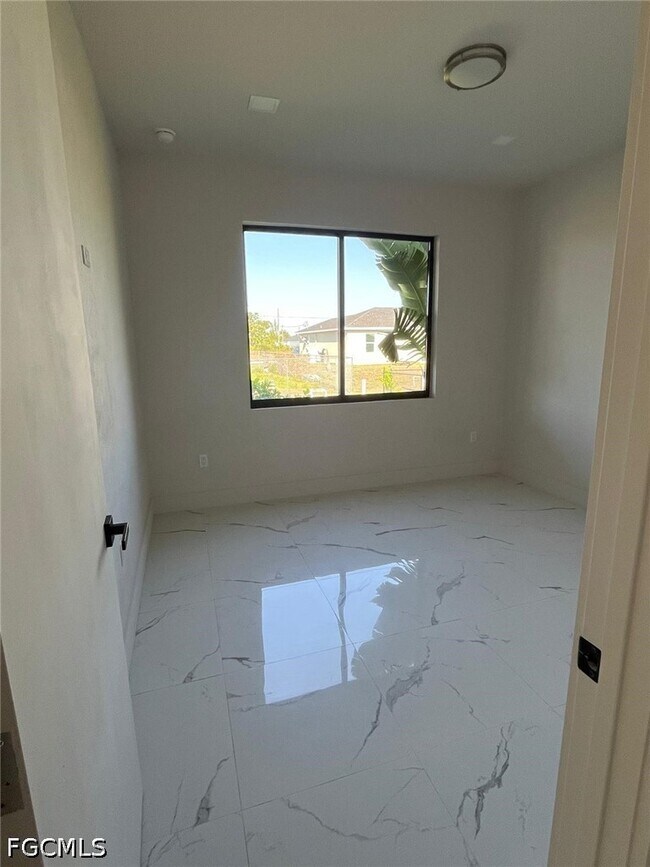 Foto del edificio - 1832 NW 22nd Pl