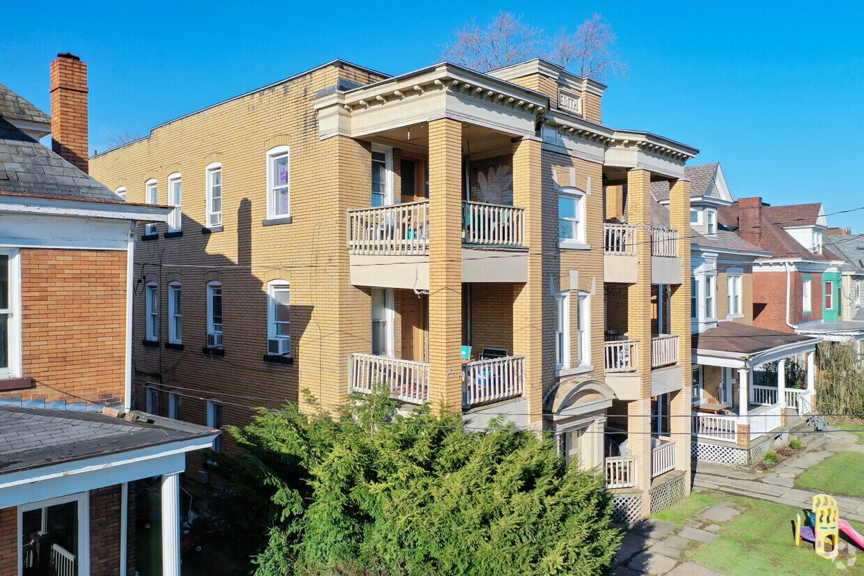 724726 California Ave, Pittsburgh, PA 15202 Apartments in Pittsburgh