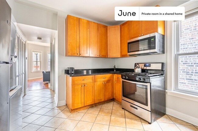Building Photo - Room in Shared 3 bed/2 bath home