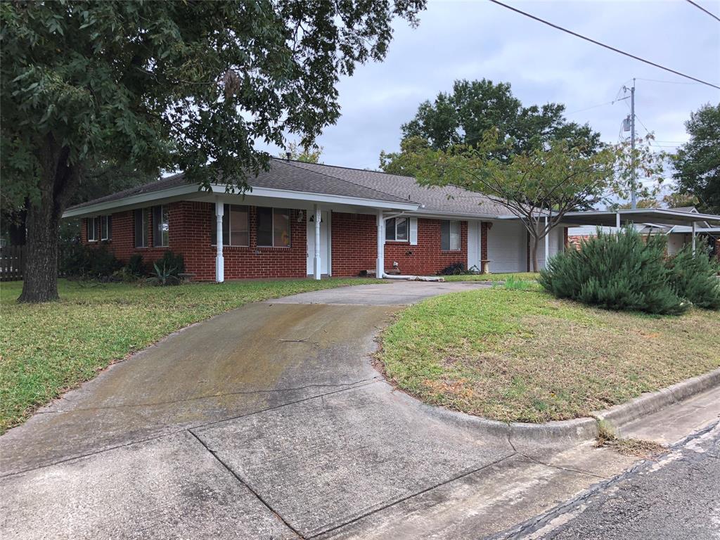 Primary Photo - 202 Tennie Dr