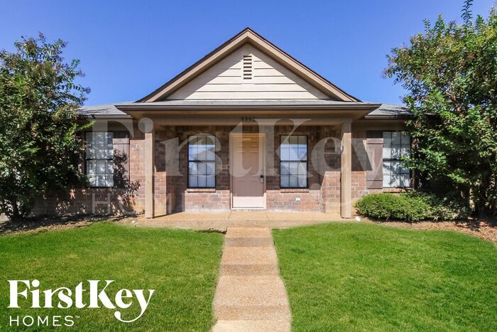 Foto principal - 9998 Branley Oak Dr