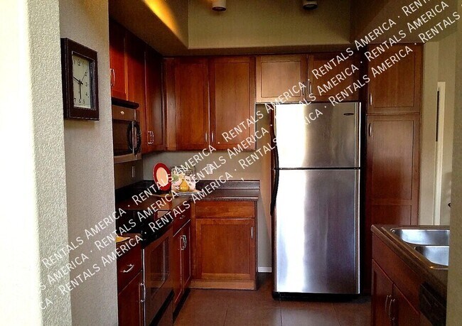 Foto del edificio - 2402 E 5th St