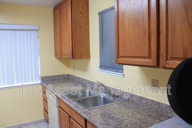 Foto del edificio - 3112 Groom Dr