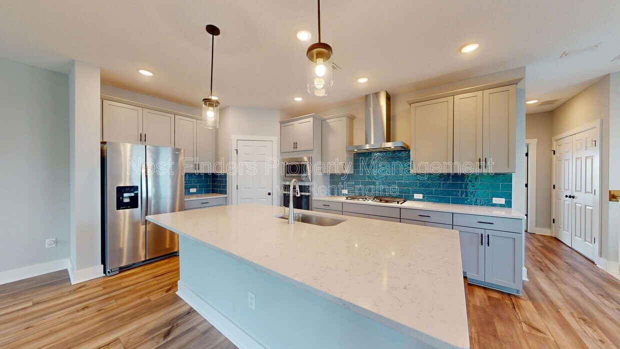 Foto principal - 9921 Element Rd