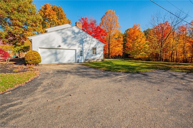 Building Photo - 8910 OH-43