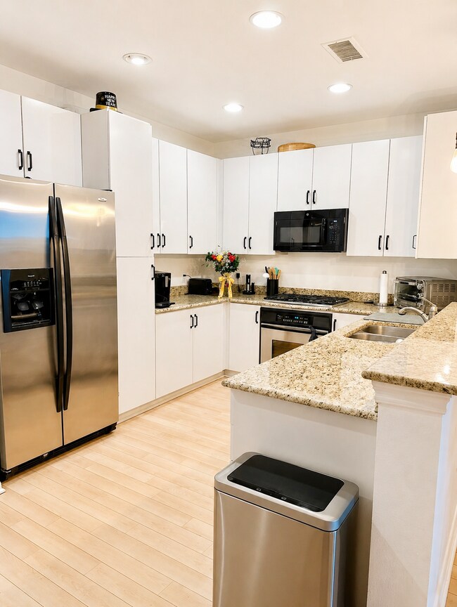 Cocina - 1225 Island Ave