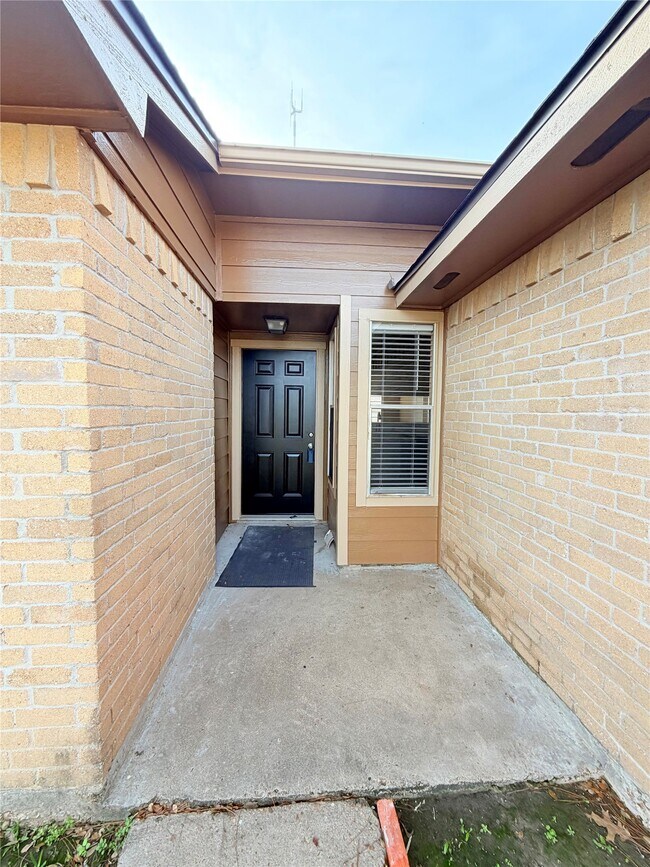 Foto del edificio - 17219 Foxfield Dr
