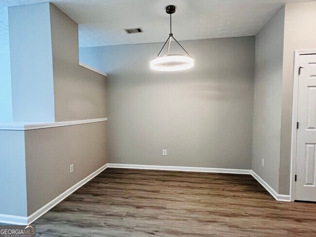 Foto del edificio - 6505 Above Tide Pl