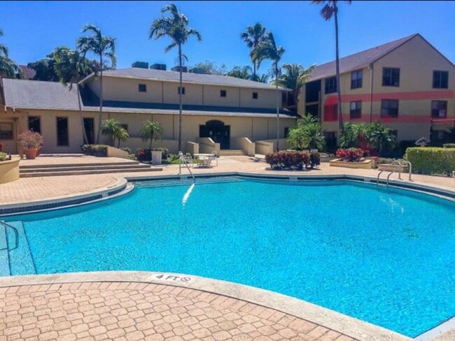 Building Photo - 2305 N Congress Ave