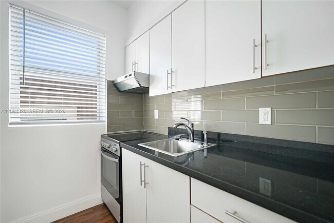 Foto del edificio - 320 80th St