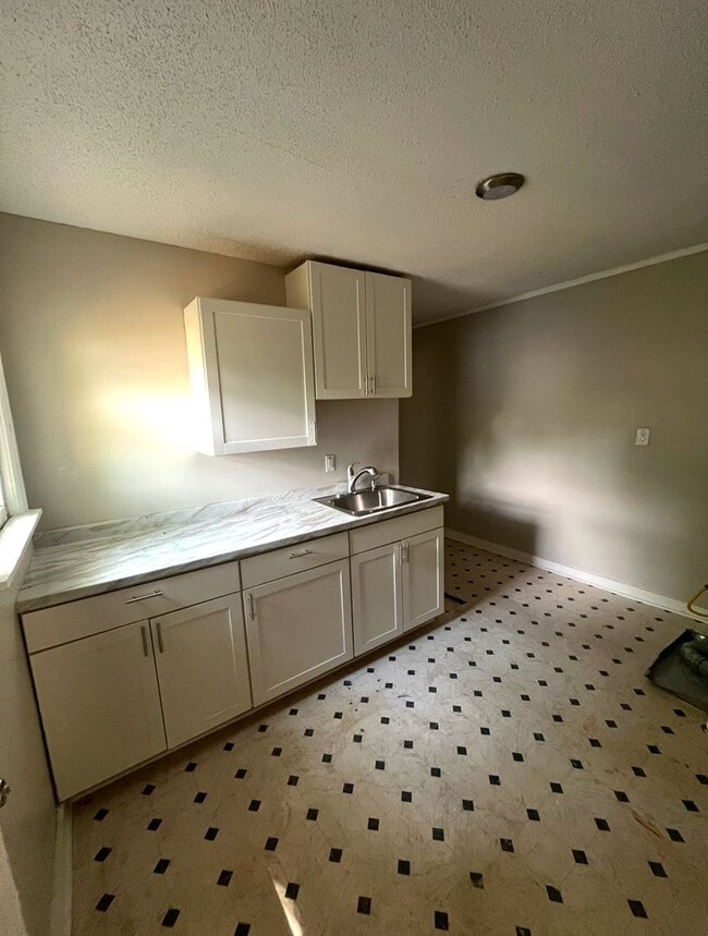 Photo - 1591 Locust St Apartment