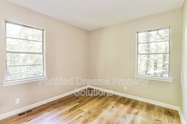 Building Photo - 3680 Yale Ave