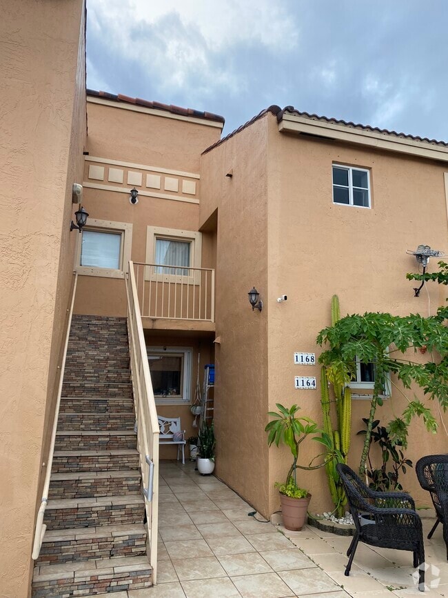 Building Photo - 1168 NW 125th Path