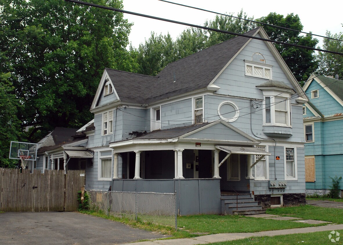 Building Photo - 115 Merriman Ave