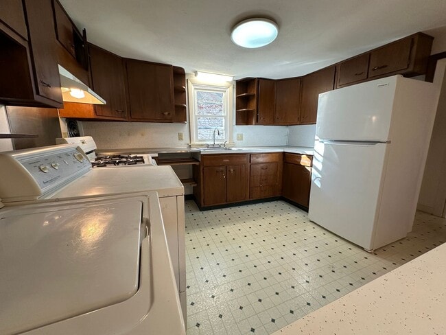 Building Photo - 111 S Titus Ave