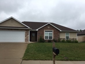 Building Photo - 3504 Elephant Dr