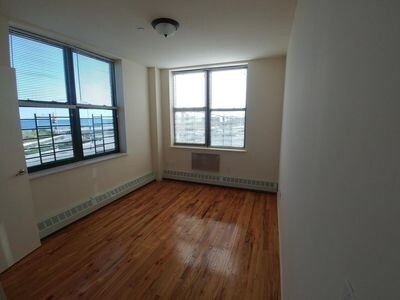 Foto del edificio - 9306 Shore Front Pkwy