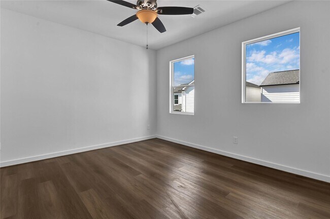 Foto del edificio - 209 N Edgewood St