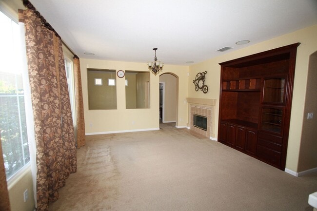 Building Photo - EDEN SHORES SPACIOUS DESIRABLE HOME AVAILA...
