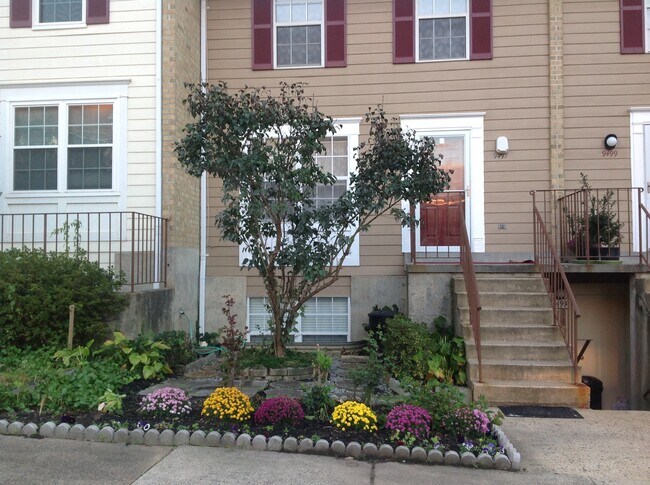Foto del edificio - 9497 Linden Leaf Ct