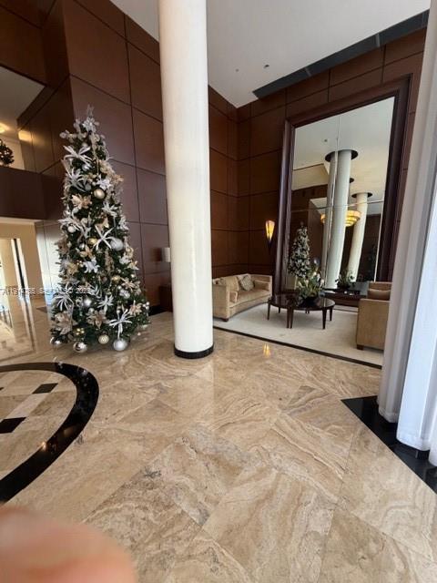 Foto del edificio - 300 Three Islands Boulevard