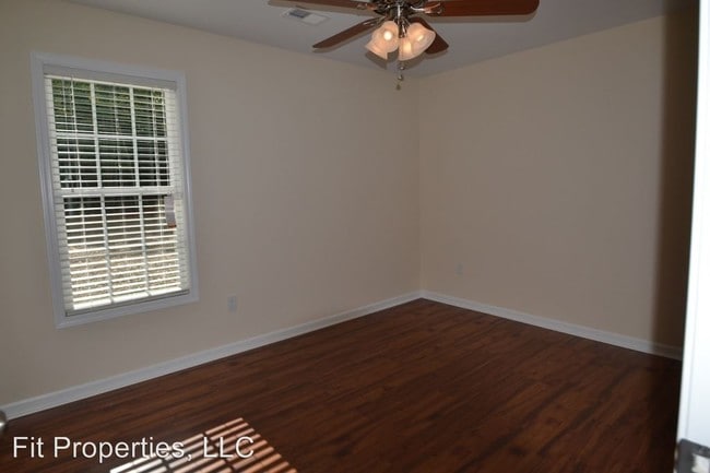 Building Photo - 2 br, 1 bath Apartment - 3795 Lee Moore