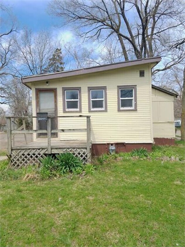 Primary Photo - 3212 North 39th Street, Omaha, NE. 68111