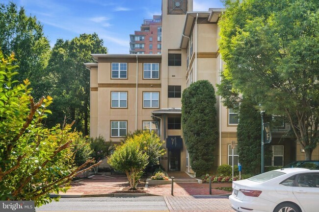 Foto del edificio - 11750 Old Georgetown Rd