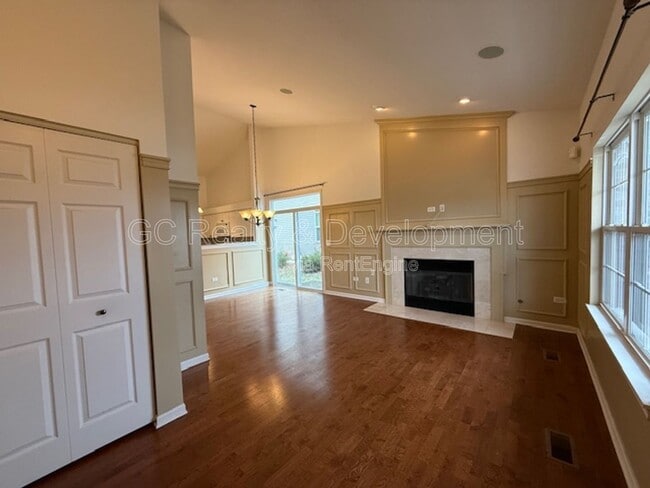 Foto del edificio - 2481 Hearthstone Dr