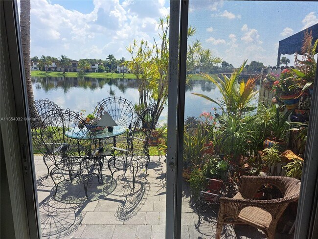 Foto del edificio - 6920 NW 173rd Dr