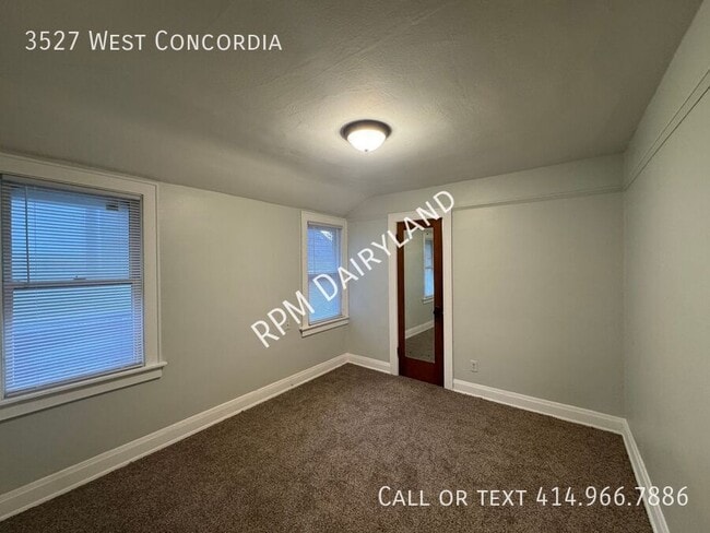 Building Photo - 3527 West Concordia-