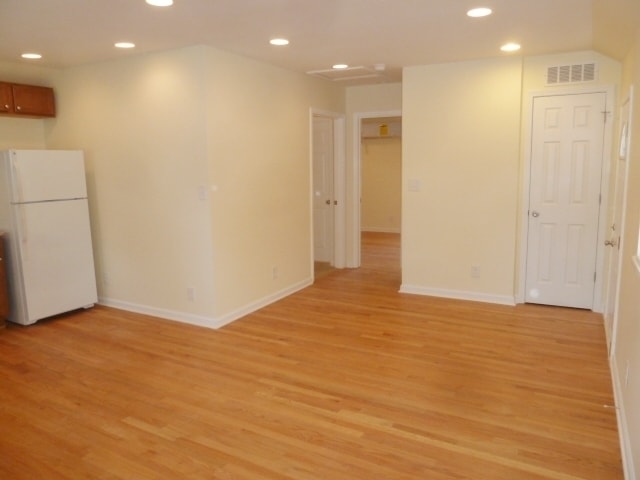 Building Photo - Renovated one bedroom cottage in downtown ...