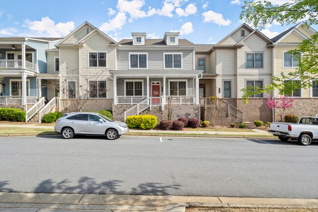 Building Photo - Townhouse - 4 Beds - 4 Bath