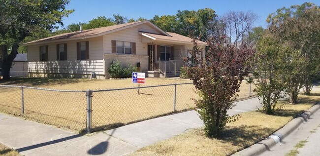 Foto del edificio - Super cute 3/1.5