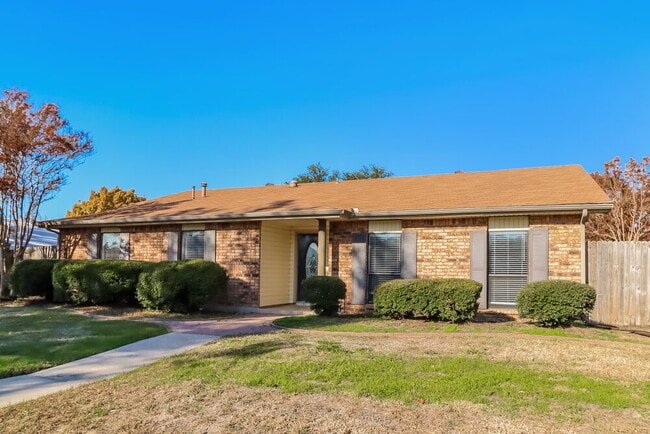 Foto del edificio - 5065 Pemberton Ln