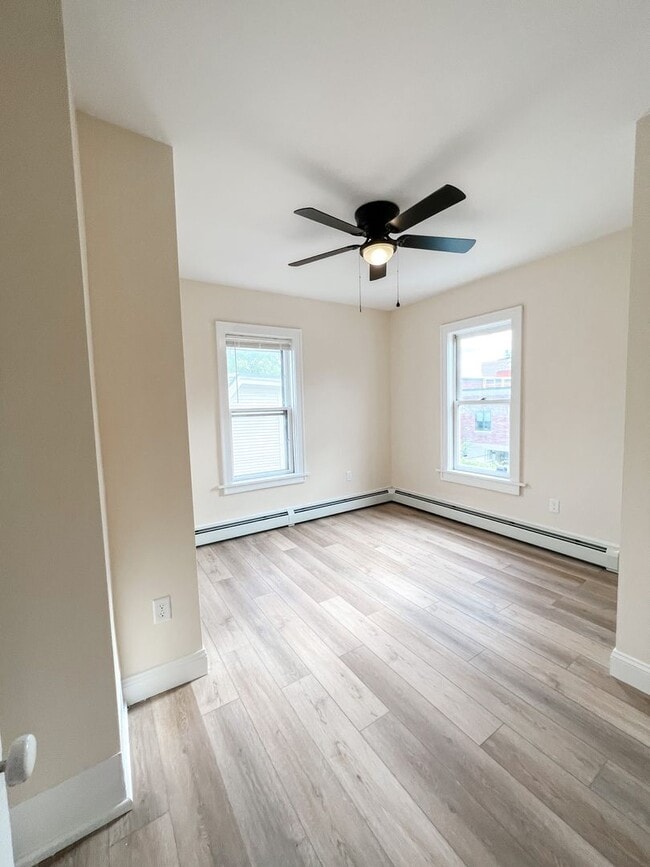 Photo - 27-29 Pine St Apartment