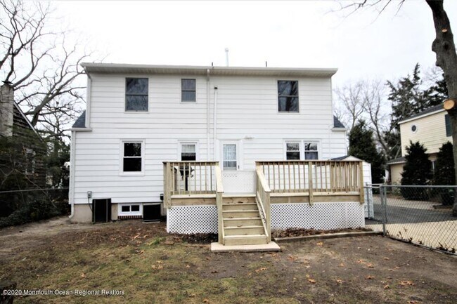 Building Photo - 515 Boulton Ave