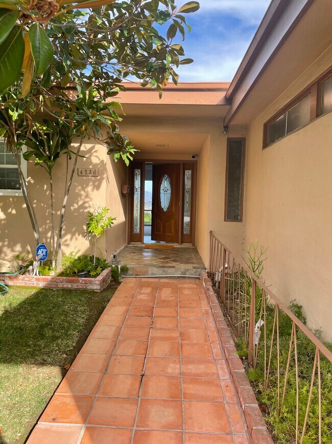 Building Photo - 4236 Don Jose Dr