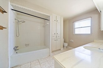 Building Photo - 1115 Pear Tree Ln