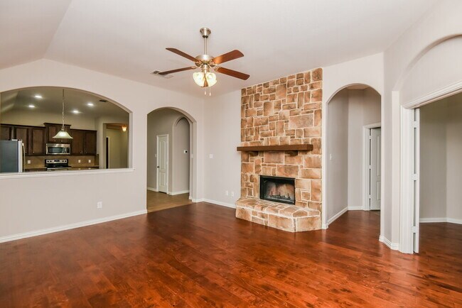 Foto del edificio - 6300 Chalk Hollow Dr
