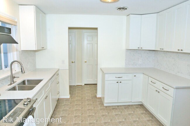 Foto del edificio - 5 br, 2 bath House - 34 Arlington Dr