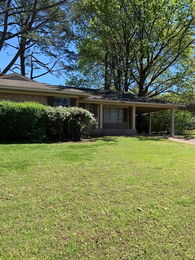 Foto del edificio - 5308 Denwood Ave