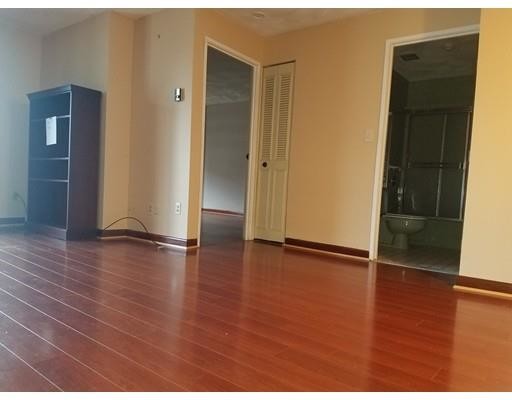 Foto del edificio - 215 Thomas E. Burgin Pkwy