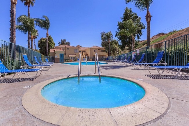 Building Photo - Canyon Country Villas