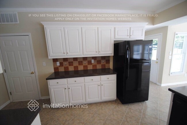 Building Photo - 1565 Woodpoint Way