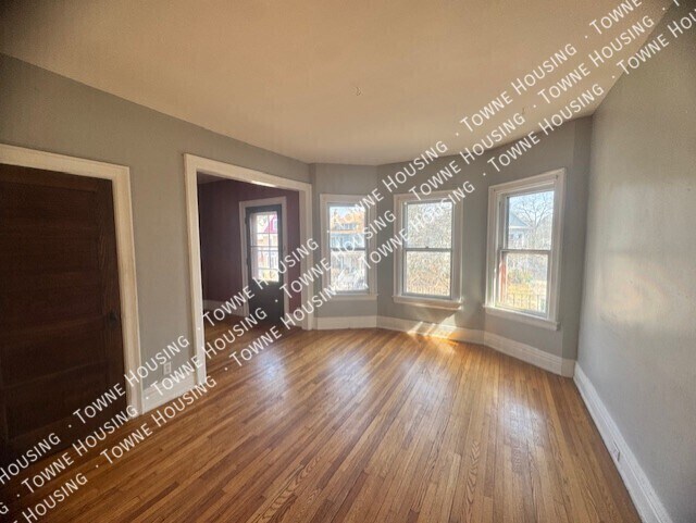 Building Photo - 130 Greenfield St