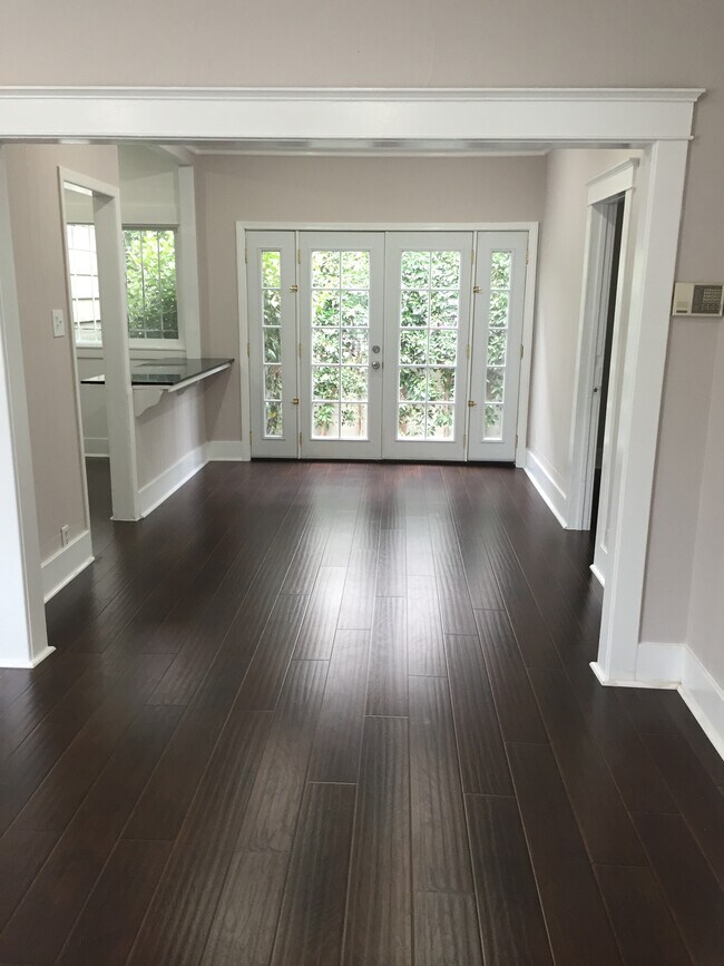 Foto del edificio - 7414 Fountain Ave