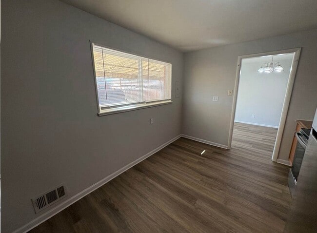 Foto del edificio - 3145 Worchester St