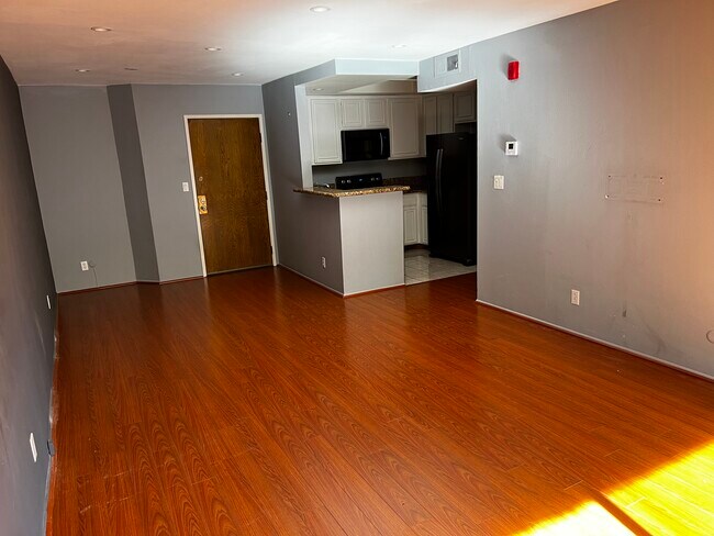 Foto del edificio - 22100 Burbank Blvd