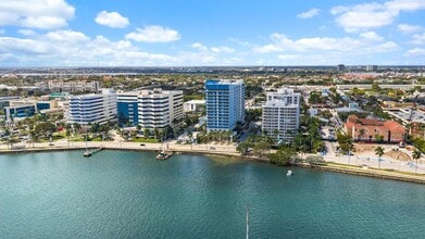 Building Photo - 1551 N Flagler Dr